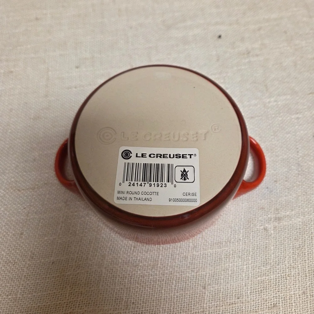 Le Creuset 8oz Petite Round Casserole Mini Cocotte Red Stoneware with Lid - Picture 11 of 13